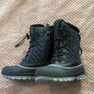 Black Quilted Winter Boots
